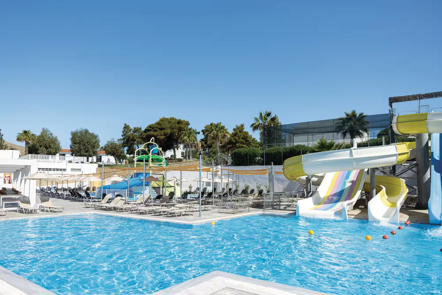 Aiora Aqua Resort