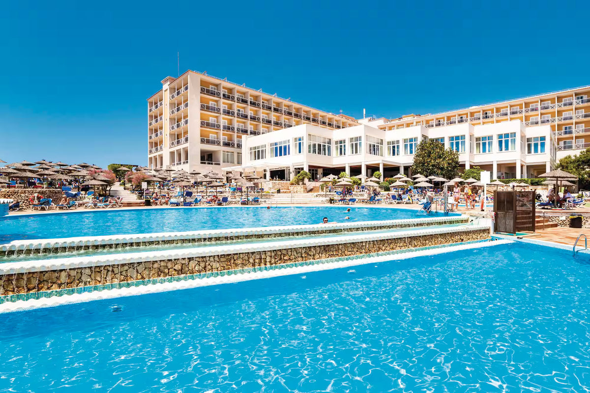 Globales Almirante Farragut Hotel