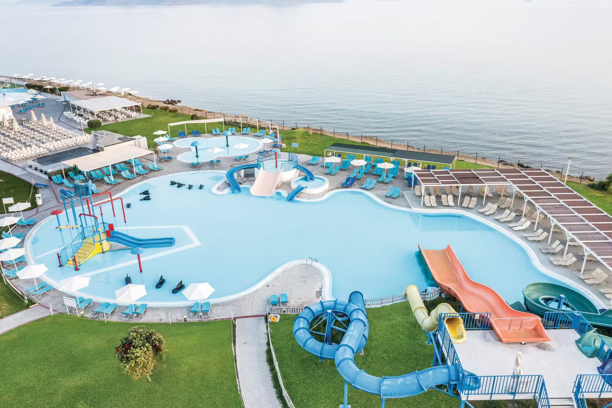 White Olive Marine Aquapark